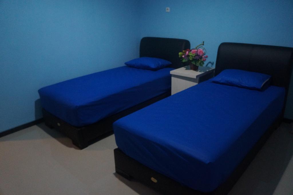 Budget Guest House Tunas Mandiri Jaya Malang Room photo