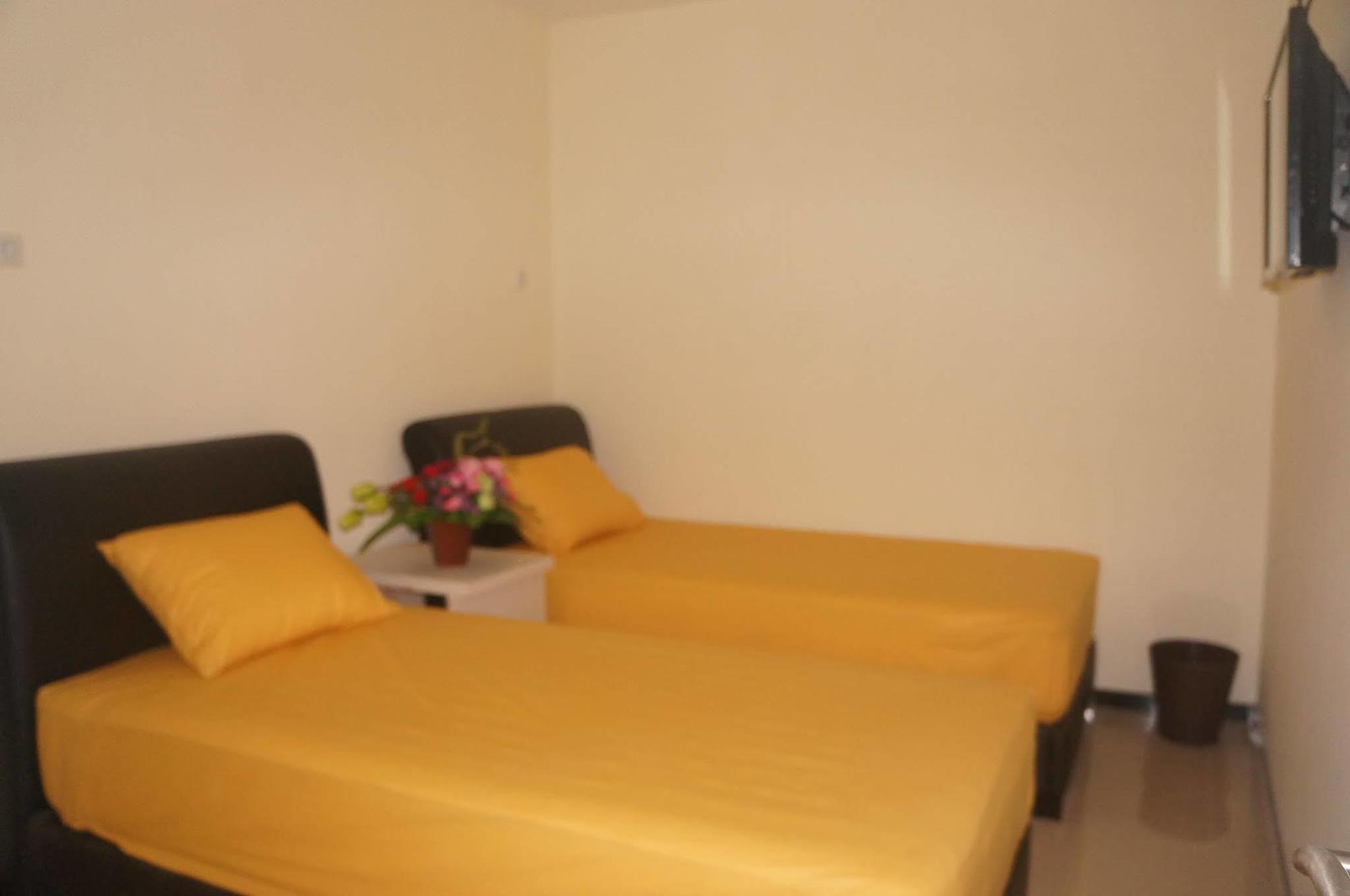 Budget Guest House Tunas Mandiri Jaya Malang Exterior photo